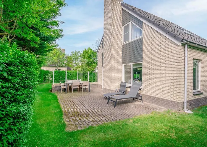 Villapark Kamperfoelie 65 度假居